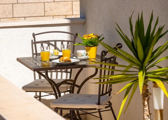 N&n Διαμέρισμα *