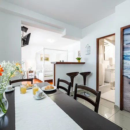 N&n Apartment *